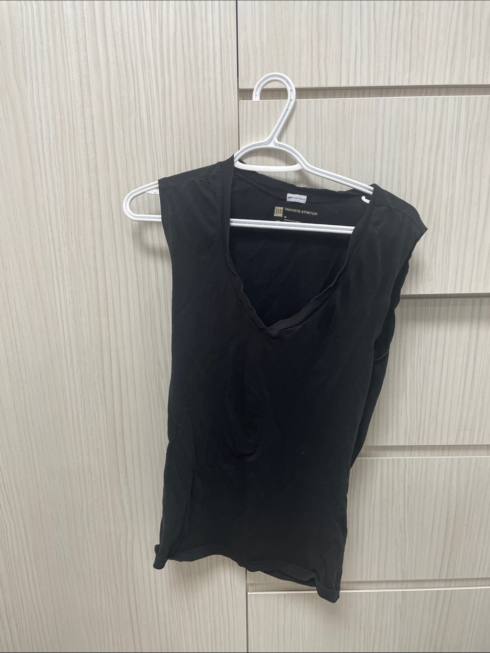 Sleeveless V-Neck Black Women's Top